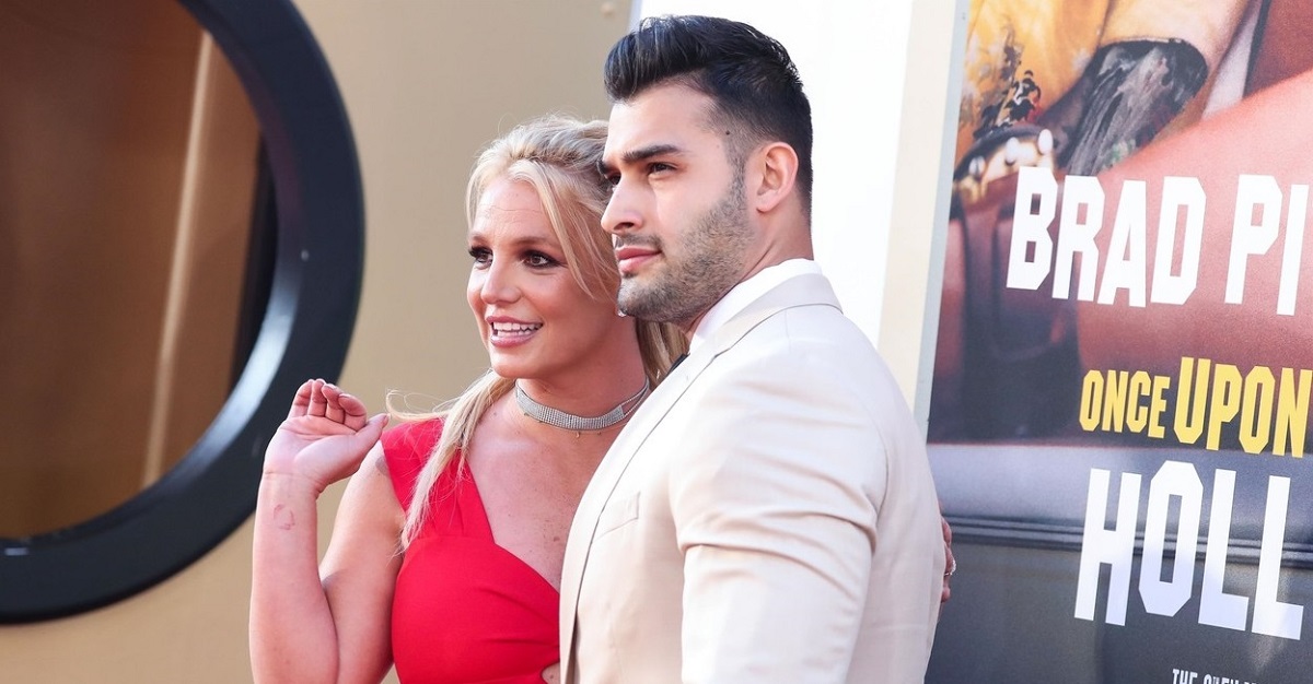 Britney Spears și Sam Asghari au pozat pe covorul roșu întins pentru premiera filmului „Once Upon a Time In Hollywood“, care a avut loc pe 22 iulie 2019 în Hollywood