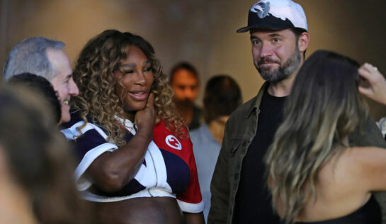 Serena Williams și Alexis Ohanian au dezvăluit sexul celui de-al doilea copil. Au folosit o dronă, iar vestea a fost expusă pe cer