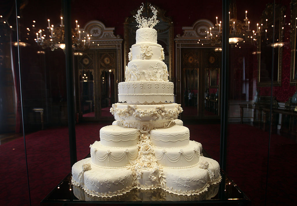 Tortul de 8 etaje pe care Prințul William și Catherine Middleton l-au avut în ziua nunții