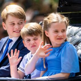 Prințul George alături de Prințul Louis și Prințesa Charlotte la parada Trooping the Colour din 2022