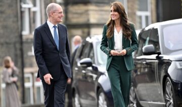 Kate Middleton a vizitat o fabrică de textile din Leeds. Afacerea a fost deținută de strămoșii Prințesei de Wales