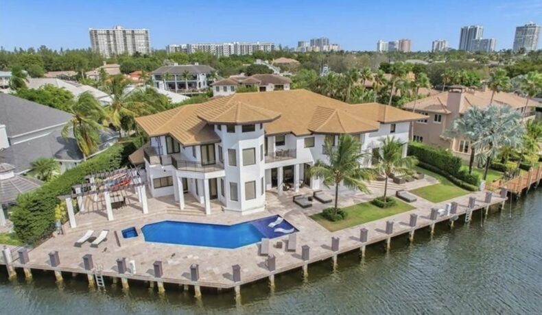 Imagine cu casa imensă cumpărată de Messi în Miami