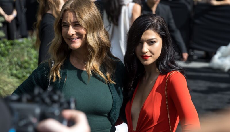 Melinda Gates și fiica cea mică au participat la Săptămâna Modei din New York. Cum arată Phoebe la 20 de ani