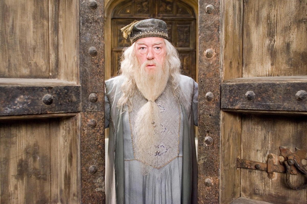 Michael Gambon în rolul lui Albus Dumbledore într-o scenă din Harry Potter și Ordinul Phoenix