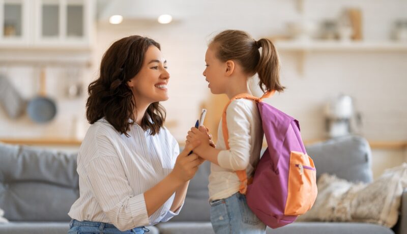 Urări pentru prima zi de școală 2023. Mesaje pentru elevi, părinți și profesori