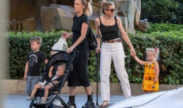 Amber Heard, alături de sora ei și de copiii lor, pe stradă