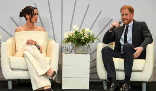 Meghan Markle a apărut într-un blazer alb la evenimentul dedicat Zilei Mondiale a Sănătății Mintale. Ducii de Sussex au fost gazda evenimentului de la New York