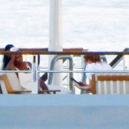 Michelle Obama, în compania unor prietene, la bordul unui iaht de lux