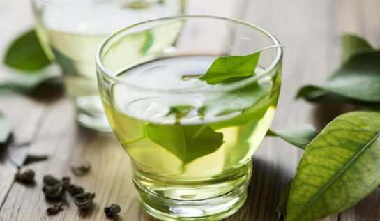 Ceaiul verde te-ar putea ajuta să reduci balonarea. Sfaturi utile de la specialiști