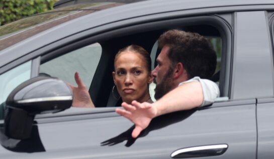 Jennifer Lopez a purtat o fustă scurtă. Vedeta a vrut să-l impresioneze pe Ben Affleck, dar a fost la un pas de un accident vestimentar