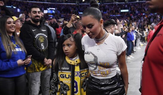 North West i-a îngrijorat pe fani cu cele mai recente postări. Cum a pozat fiica lui Kim Kardashian în mediul online