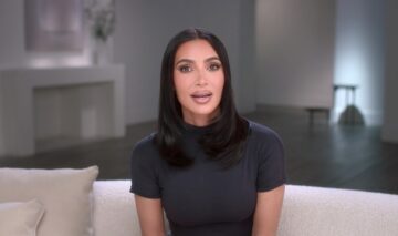 Kim Kardashian, în fața camerelor, în timpul filmărilor pentru reality show-ul ei