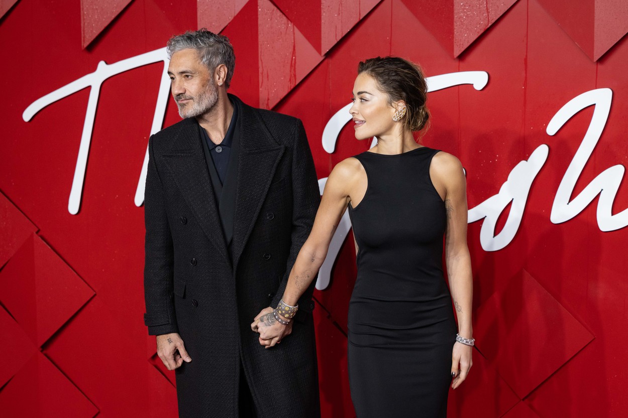 Rita Ora și soțul ei la British Fashion Awards
