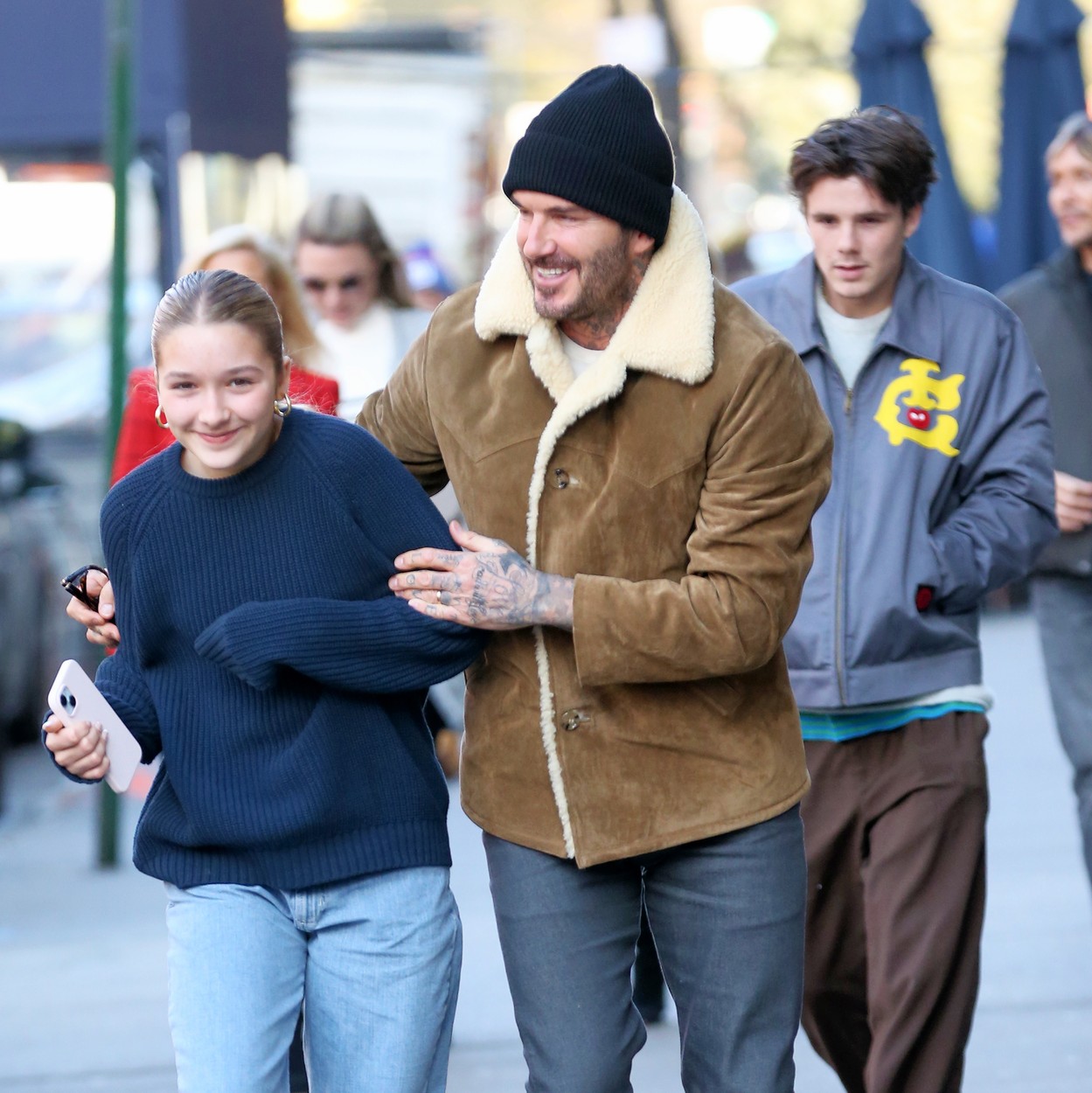 David Beckham, pe stradă, alături de fiica sa de 12 ani
