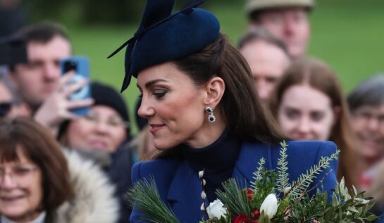 Kate Middleton a distribuit o fotografie adorabilă de Crăciun. Imaginea îi surprinde pe copiii Prințesei de Wales