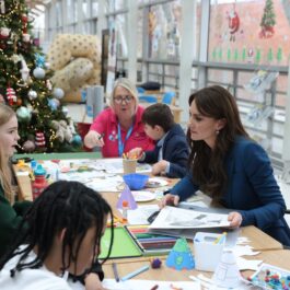 Kate Middleton a participat la un atelier cu copiii dintr-un spital