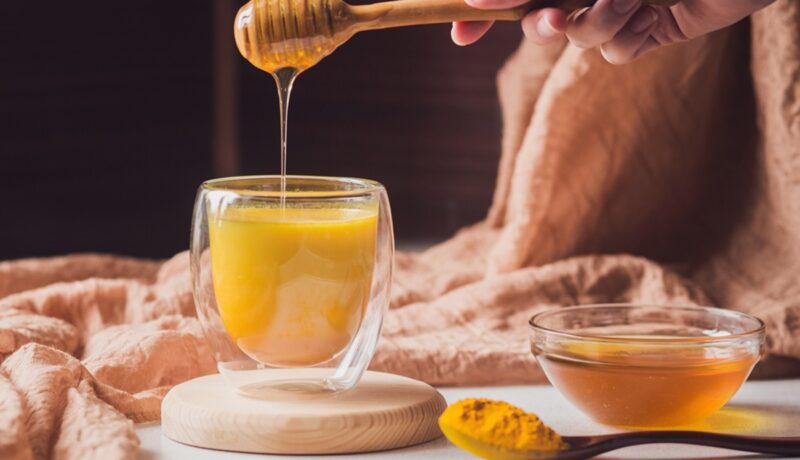 Rețetă de curcuma cu miere sau miere de aur. Beneficii pentru sănătate