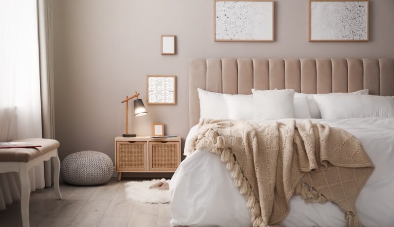 Trucuri care îți vor face dormitorul să miroasă mai bine. Sfaturi de la specialiștii în curățenie