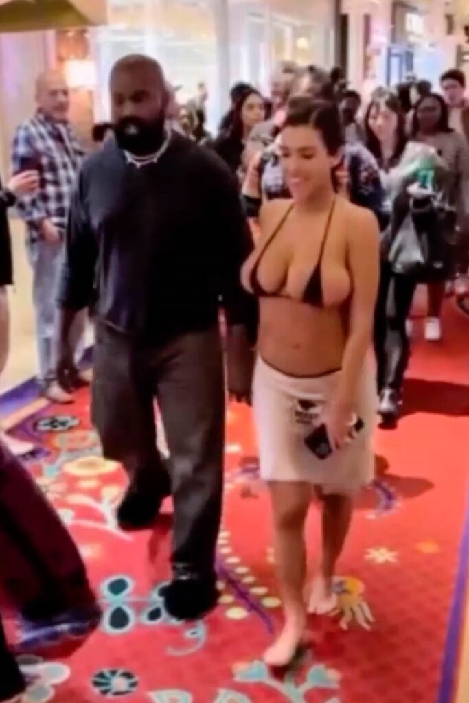 Kanye West și Bianca Censori în timp ce se află în Las Vegas