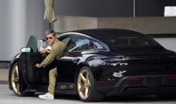 Brad Pitt are o mașină electrică care costă o mică avere. Cu ce se plimbă actorul pe străzile din Los Angeles