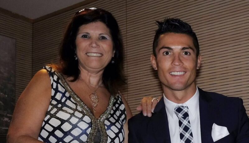 Cristiano Ronaldo i-a oferit mamei sale o mașină de lux. Cât a costat cadoul său pentru Maria Dolores Aveiro