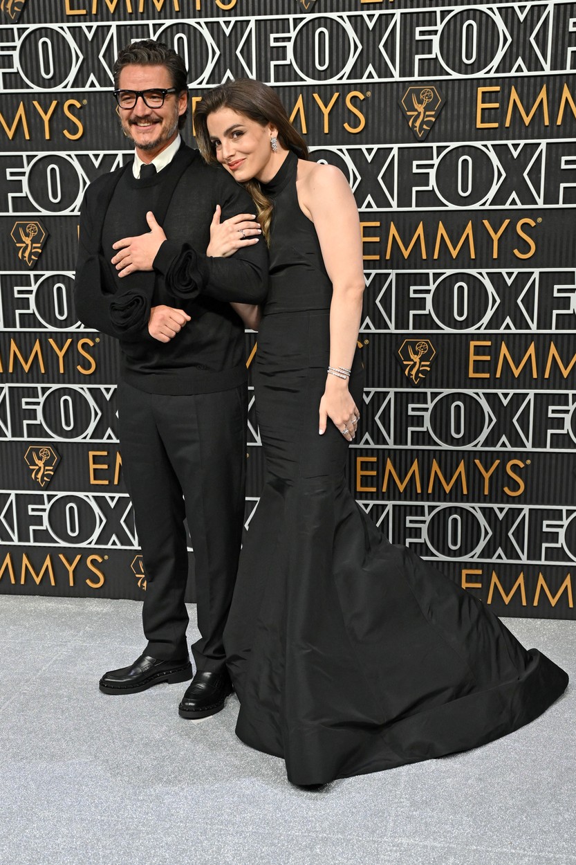 Pedro Pascal alături de sora sa, Lux, la Premiile Emmy 2023