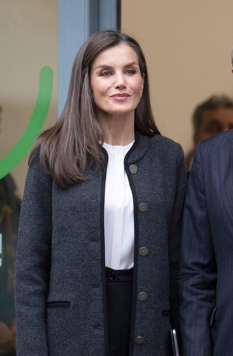 Regina Letizia, elegantă, la o întâlnire în Madrid