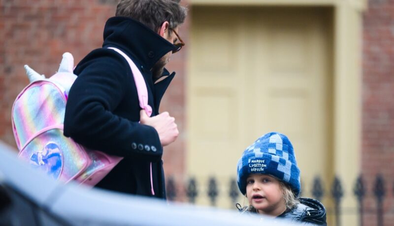 Bradley Cooper și Irina Shayk au mers separat la școala fiicei lor, Lea. Cei doi au fost fotografiația în New York