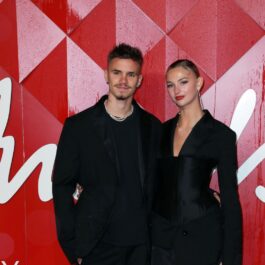 Romeo Beckham și iubita Mia Regan, la un eveniment