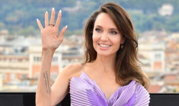 Angelina Jolie și-a vopsit părul. Schimbarea de look ar fi avut loc după ce Brad Pitt a anunțat că s-a mutat împreună cu noua sa iubită, Ines de Ramon