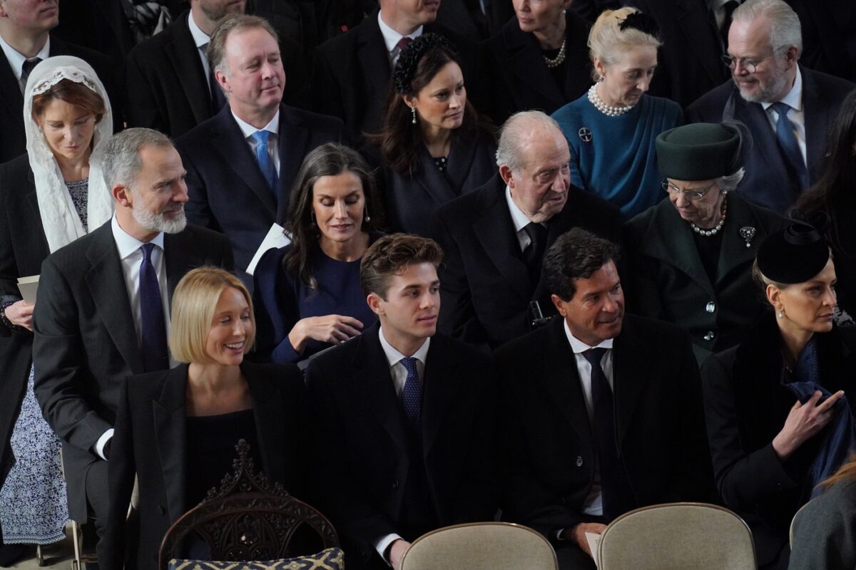 Familia regală spaniolă, în biserică, la slujba de pomenire a Regelui Constantin