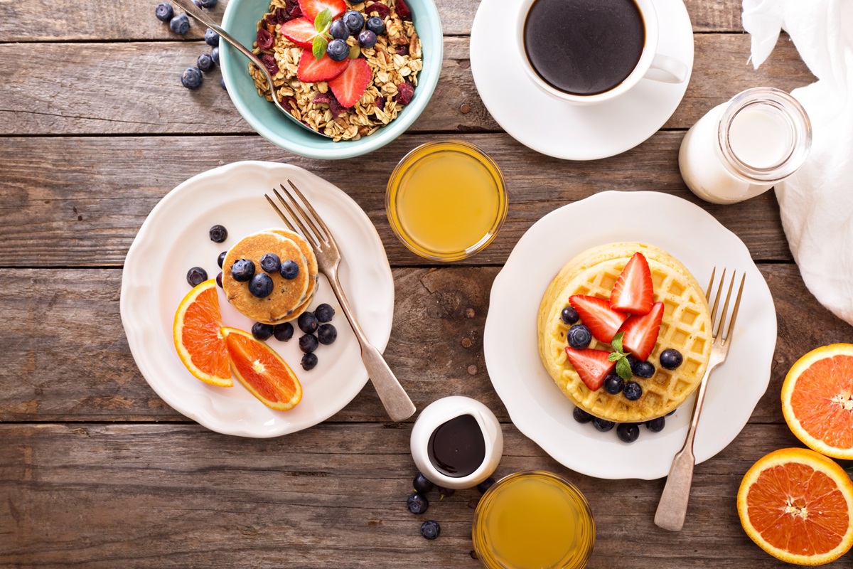 Un mic dejun plin de alimente bogate în carbohidrați care te pot afecta dacă ai diabet