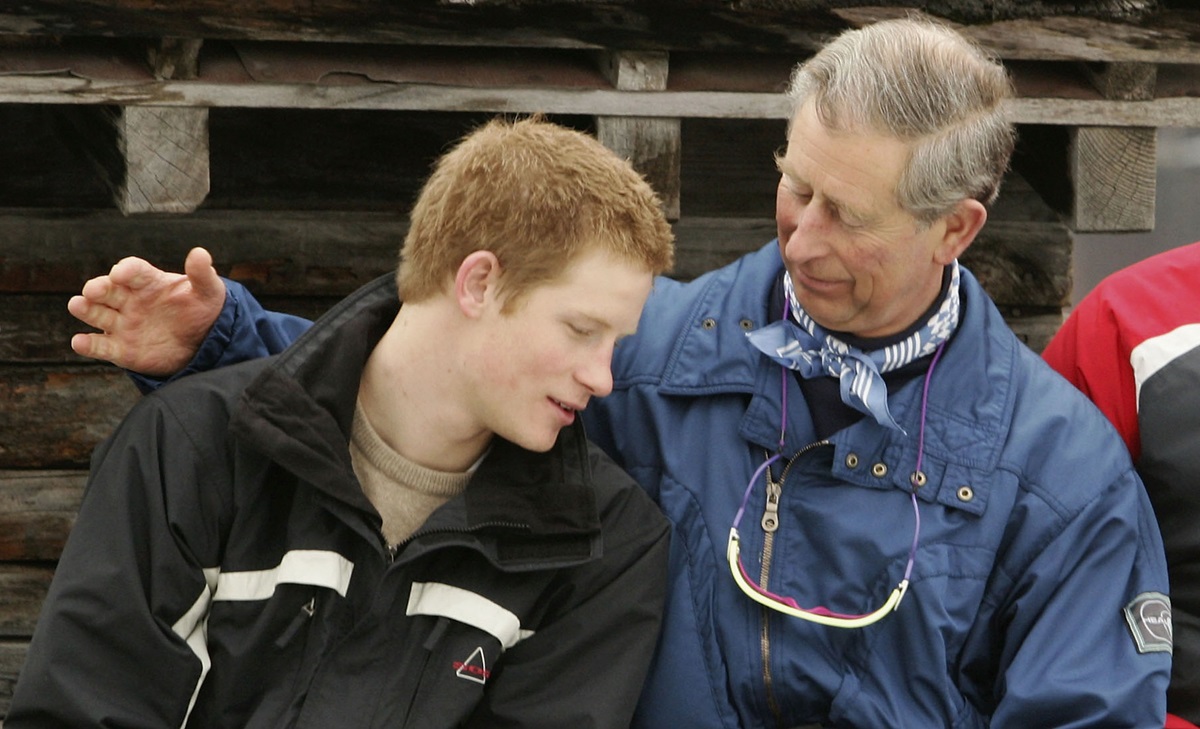 Prințul Harry alături de Regele Charles în timpul unei vacanțe la mute