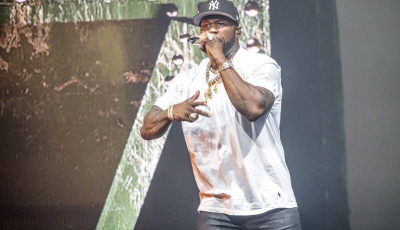 50 Cent intenționează să ceară custodia exclusivă a fiului său. Daphne Joy, mama copilului, are probleme cu legea