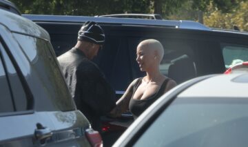 Amber Rose a mărturisit că rapper-ul Kanye West a forțat-o să se îmbrace seducător. Vedeta nu a reușit să se impună în fața lui
