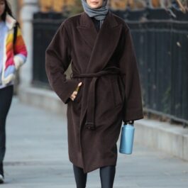 Jennifer Lawrence într-o ținută casual pe străzile din New York
