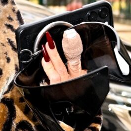 Fotografie cu degetul accidentat al lui Kim Kardashian