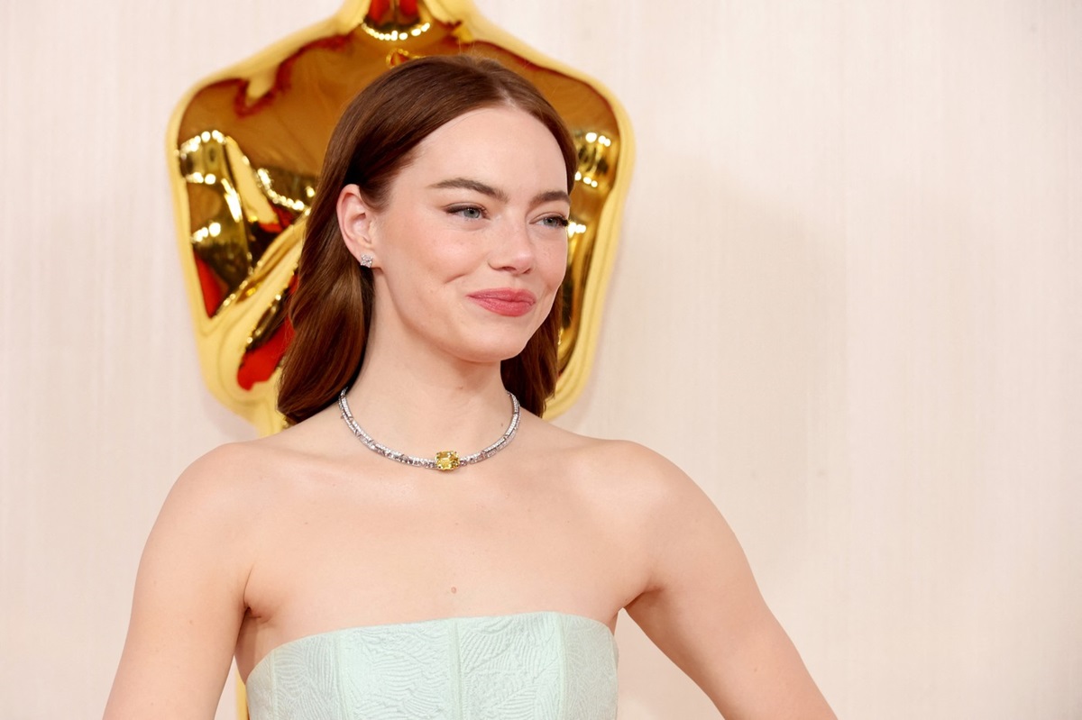 Emma Stone s-a aflat pe covorul roșu de la Premiile Oscar 2024