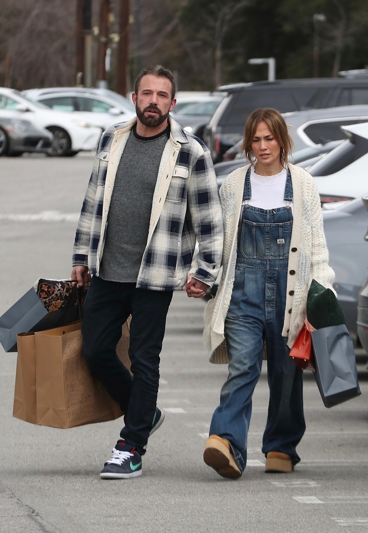 Jennifer Lopez și Ben Affleck după ce au făcut cumpărături prin Los Angeles