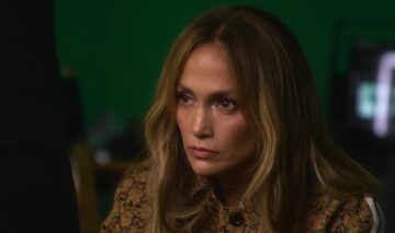 Jennifer Lopez surprinsă într-un cadru din noul său documentar