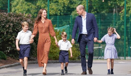 Familia Regală a publicat prima fotografie cu Kate Middleton, după operația abdominală. Prințesa de Wales a pozat alături de copiii ei