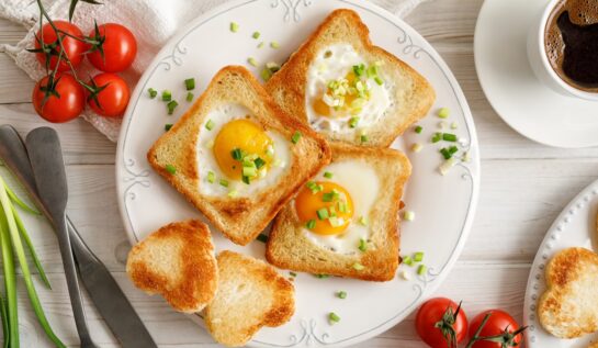 Ou prăjit în pâine. Un mic dejun rapid și delicios