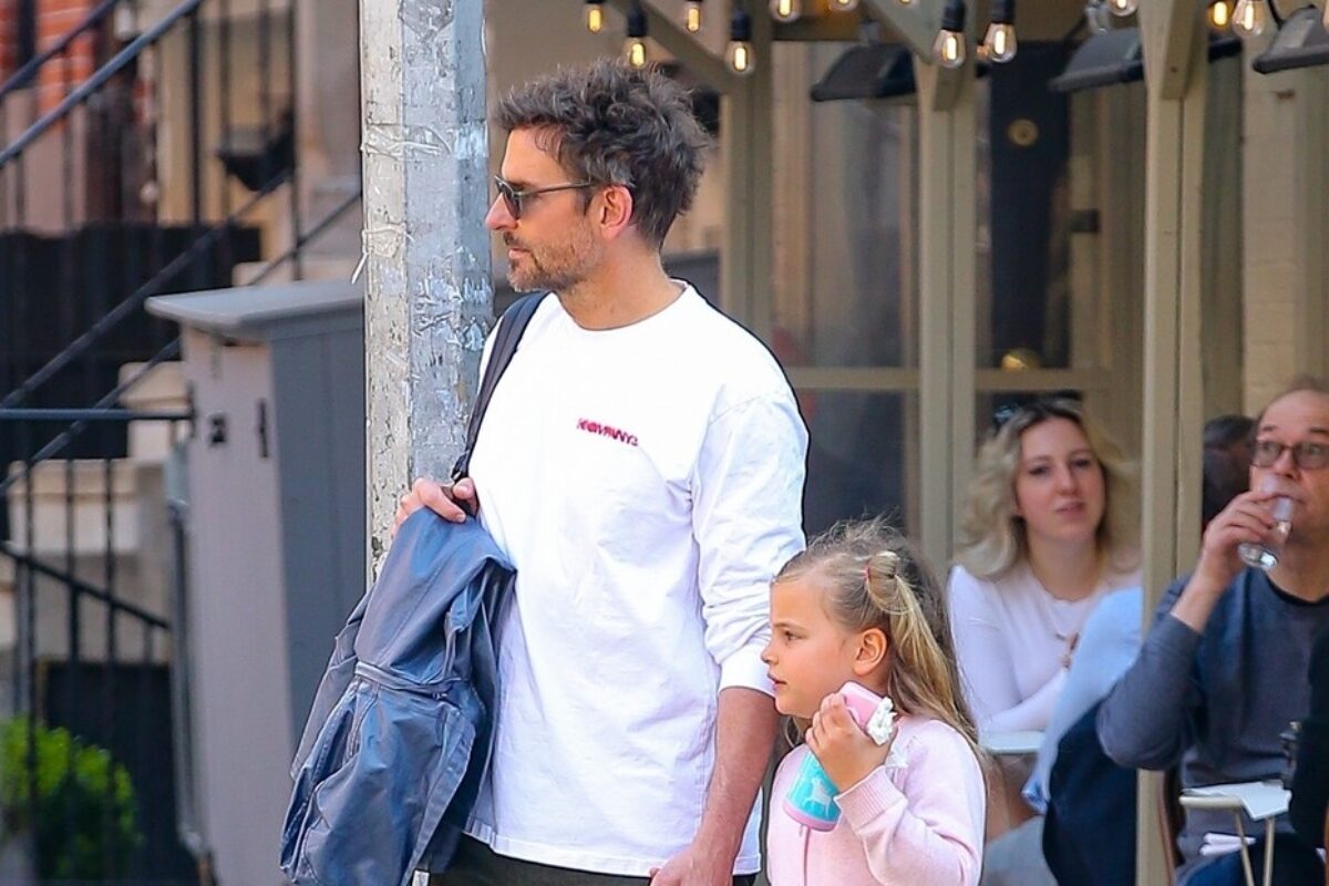 Bradley Cooper o duce pe fiica sa la o înghețată