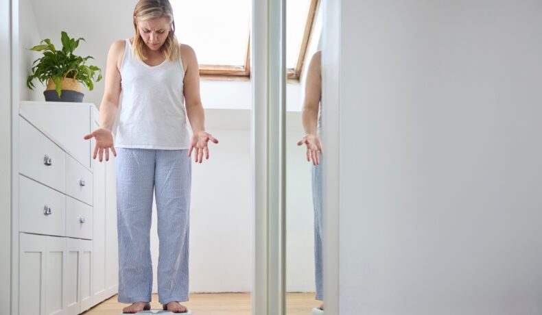 Motivul pentru care poți lua kilograme în plus atunci când ești la menopauză. Un specialist a explicat ce se întâmplă