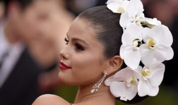 Rochia care a ajutat-o pe Selena Gomez să-și accepte kilogramele în plus. Vedeta a fost mai sinceră ca niciodată despre lupta cu acceptarea