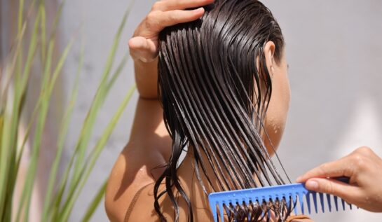 Cele mai bune uleiuri naturale pentru creșterea părului, recomandate de experții în frumusețe