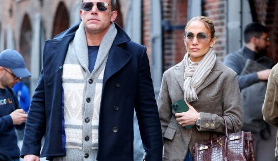 Jennifer Lopez și Ben Affleck au ieșit la plimbare pe străzile din New York. Actorul a făcut un gest necontrolat față de soția sa