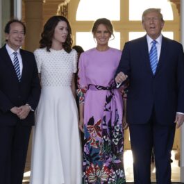 Donald și Melania Trump, alături de invitații lor de la o strângere de fonduri
