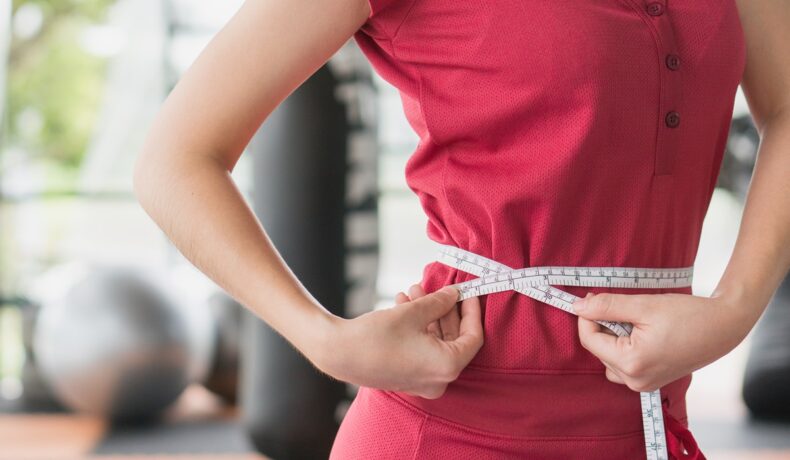 Cele mai bune trucuri pentru a scăpa de grăsimea abdominală, dezvăluite de un expert în fitness
