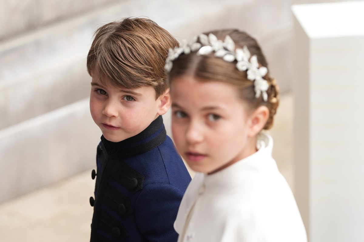 Prințul Louis și Prințesa Charlotte surprinși împreună la încoronarea Regelui Charles
